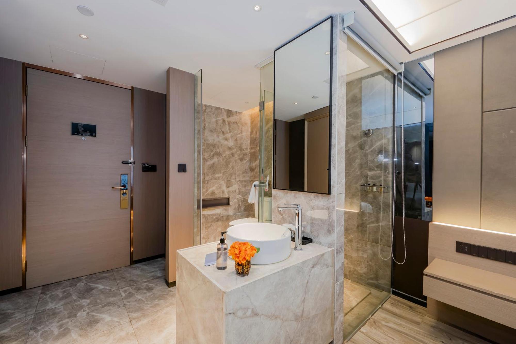 Yitel Premium Hotel Shanghai Exterior photo
