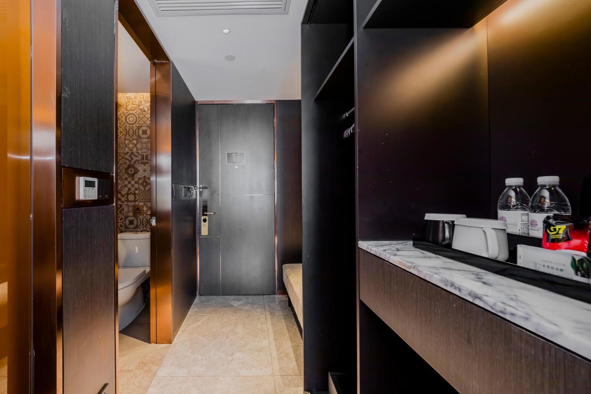 Yitel Premium Hotel Shanghai Exterior photo