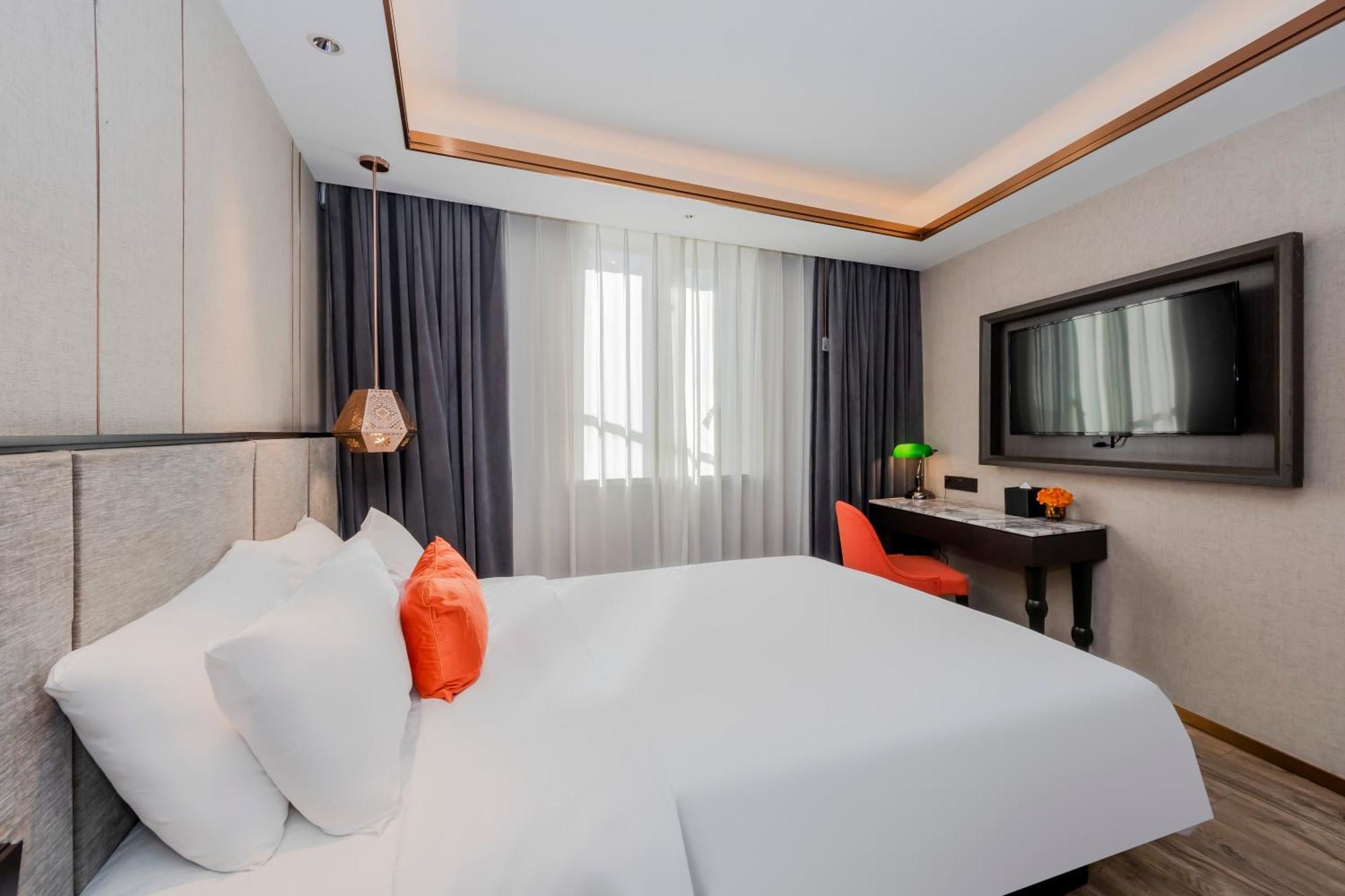 Yitel Premium Hotel Shanghai Exterior photo