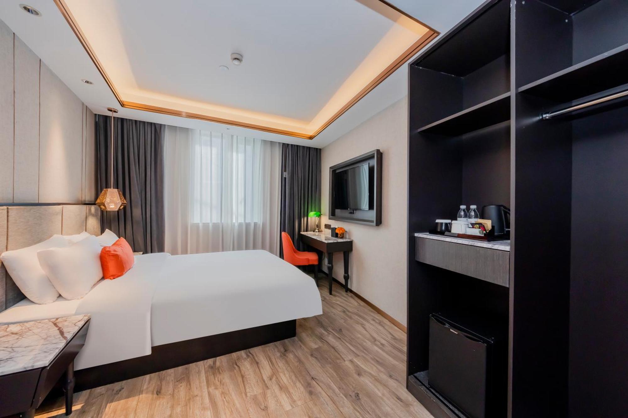 Yitel Premium Hotel Shanghai Exterior photo