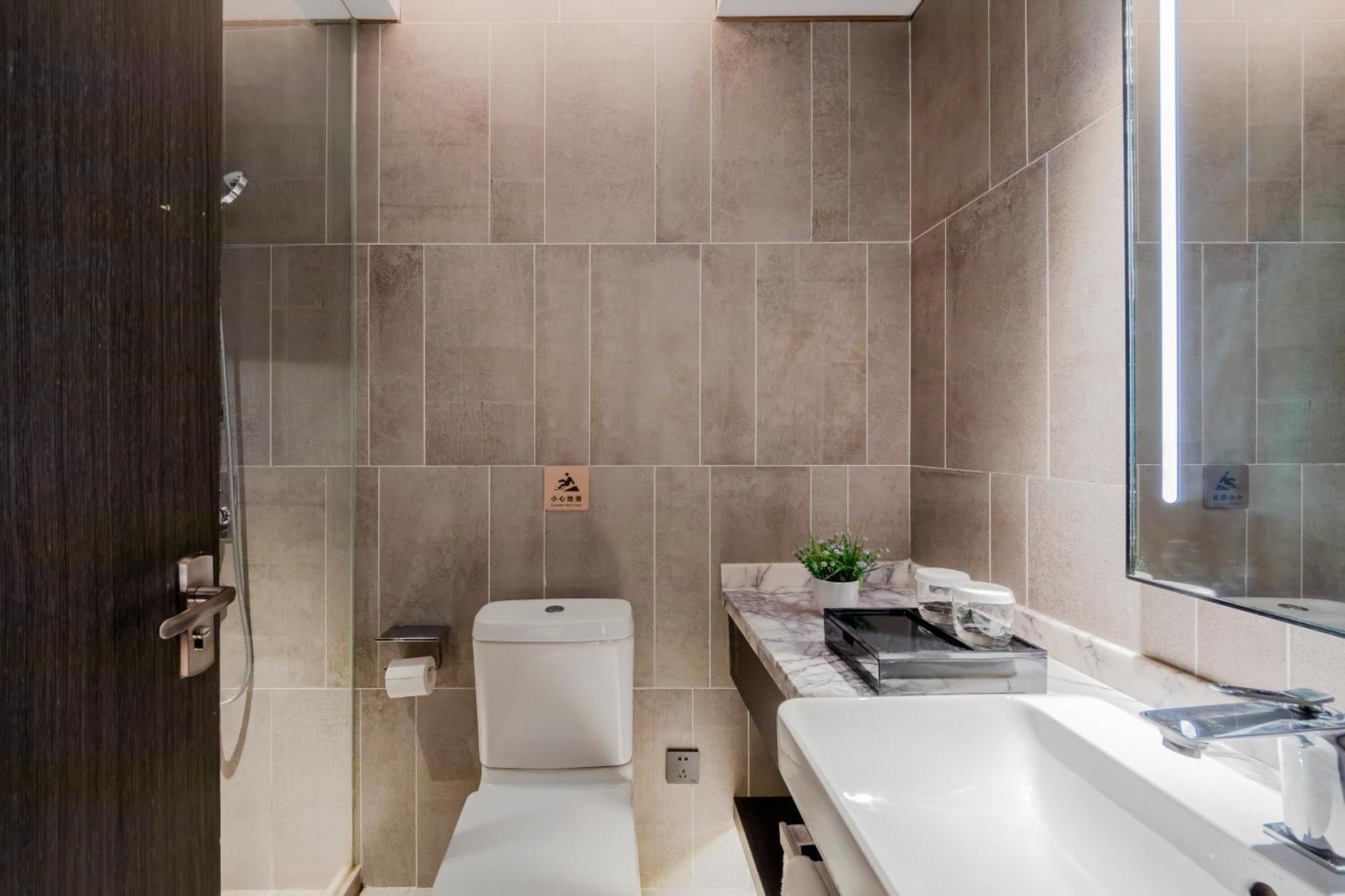Yitel Premium Hotel Shanghai Exterior photo